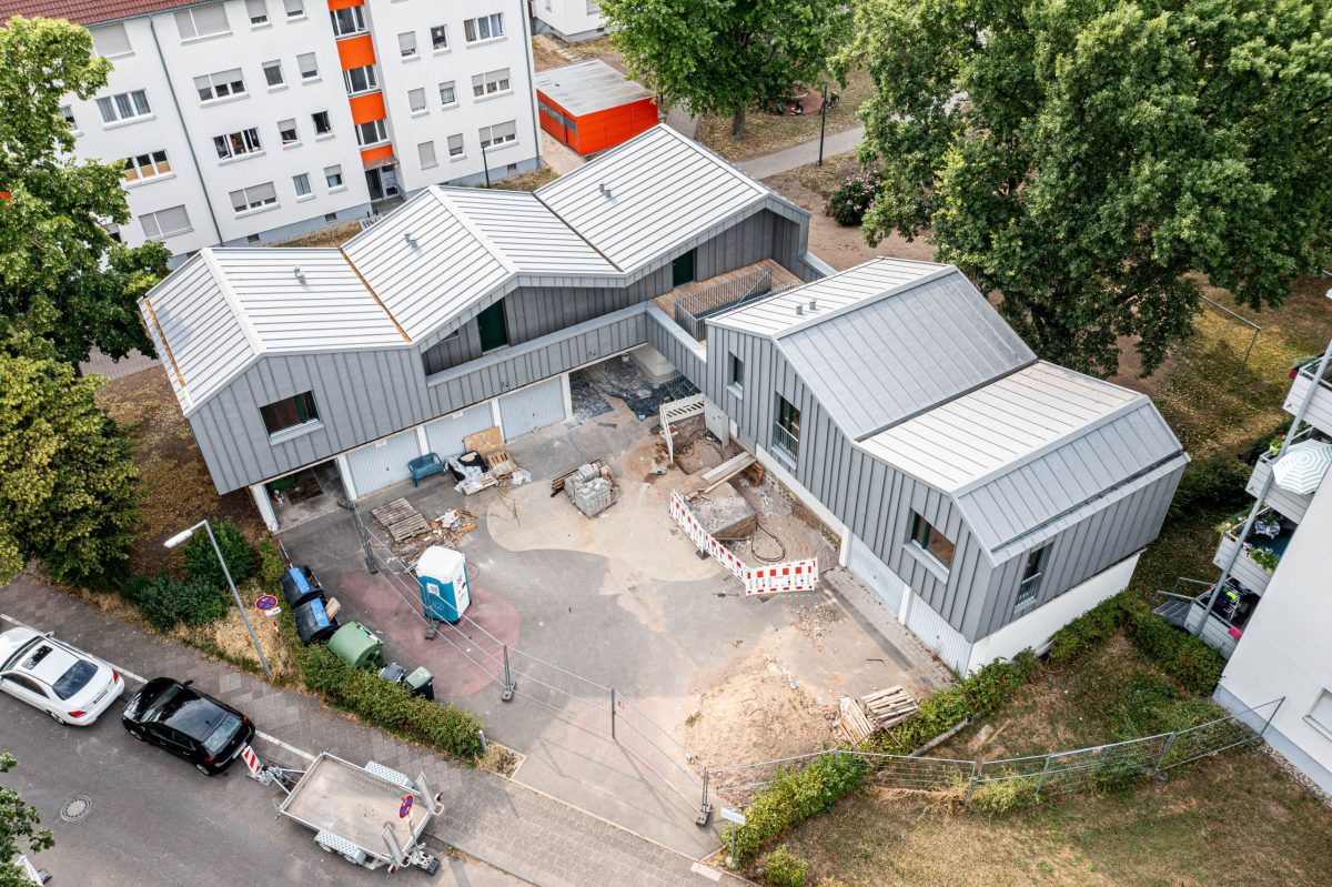 Luftbild auf die Garagenaufstockung.