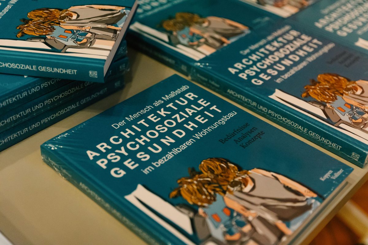 Bücher auf einem Tisch