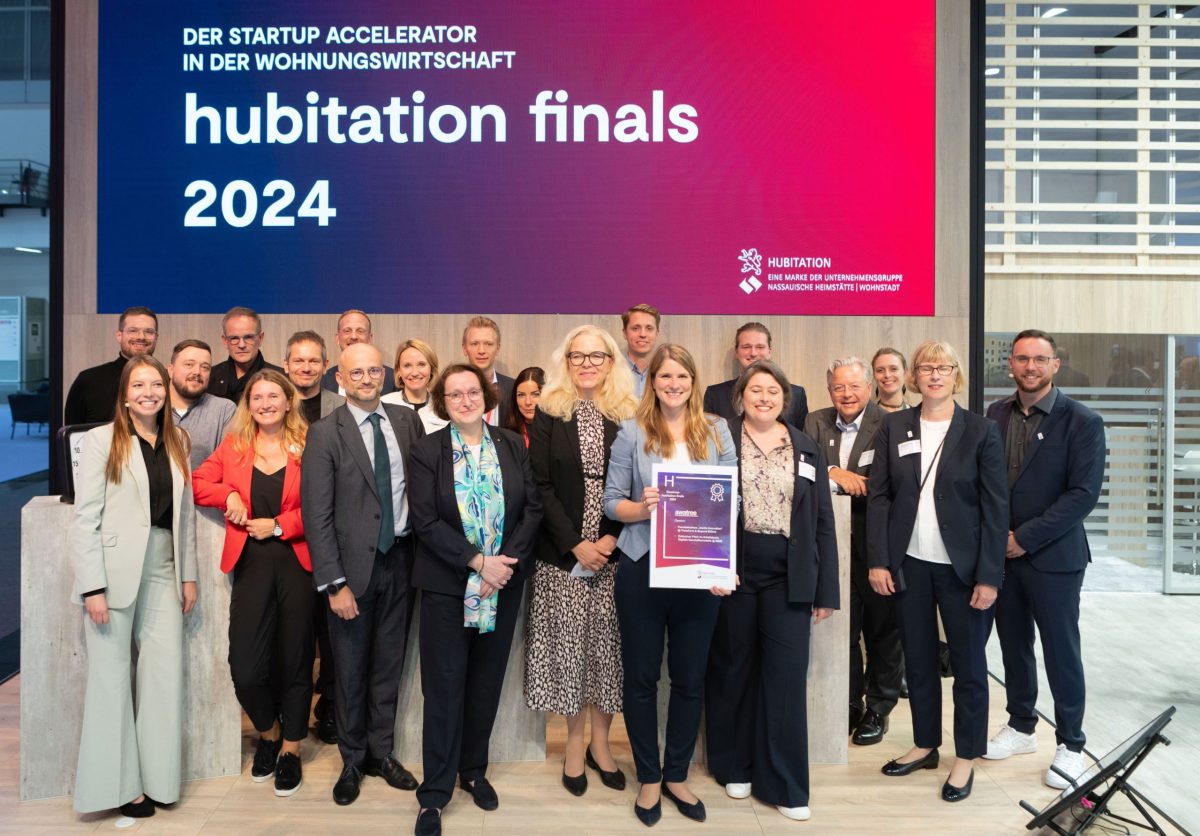 Gruppenbild bei den hubitation finals mit allen Teilnehmenden.